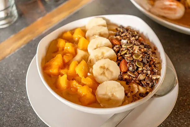 Tropical Smoothie Bowl